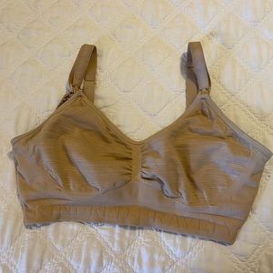 Kindred Bravely nursing and pumping bra